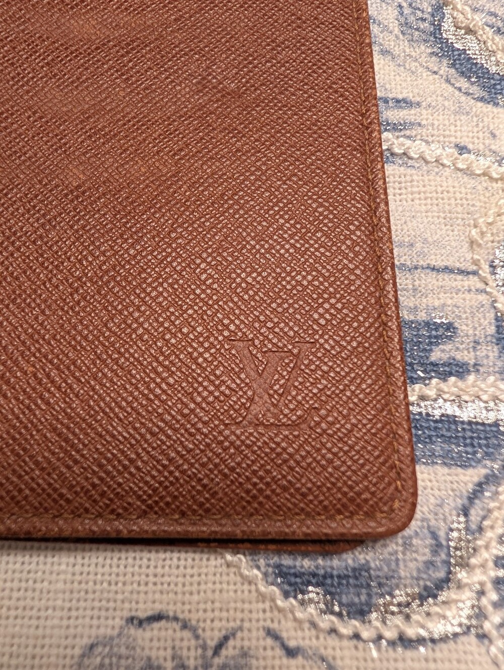 Authentic Vintage Louis Vuitton Taiga Leather ID/Photo Holder In Brown Unisex - Picture 5 of 12
